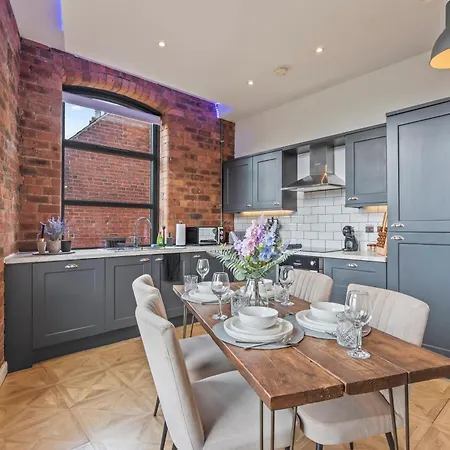 Ny Style Exposed Brick 2br Sleep 8