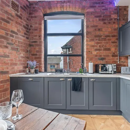 Ny Style Exposed Brick 2br Sleep 8 * Leeds (West Yorkshire)